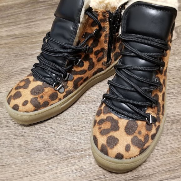 Wonder Nation Boots - Picture 6 of 8